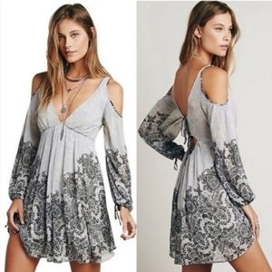 Free People Penny Lover dress $148 XS Cold Shoulder Chiffon Print Mini Dress